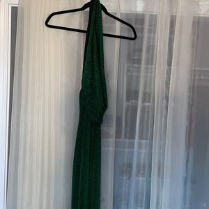 Fashion nova, green maxi with cute slit, size small!